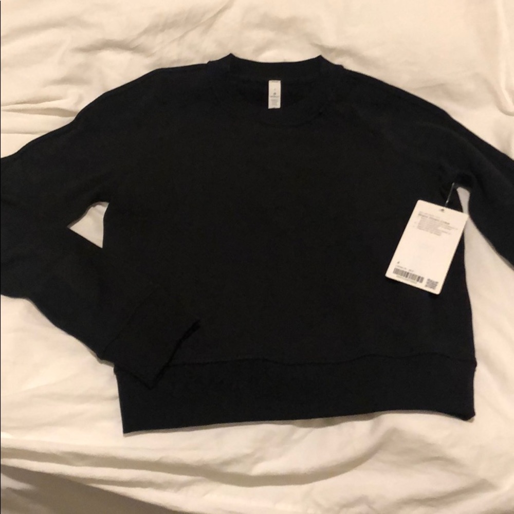 NWT Lulu Crew